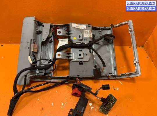 купить Фонарь салона (плафон) на Volkswagen Touareg