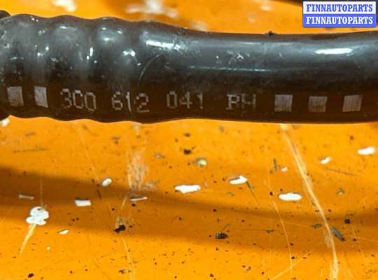 Купить Патрубок (трубопровод, шланг) на Volkswagen Passat Патрубок (трубопровод, шланг) VG2717341 на Volkswagen Passat