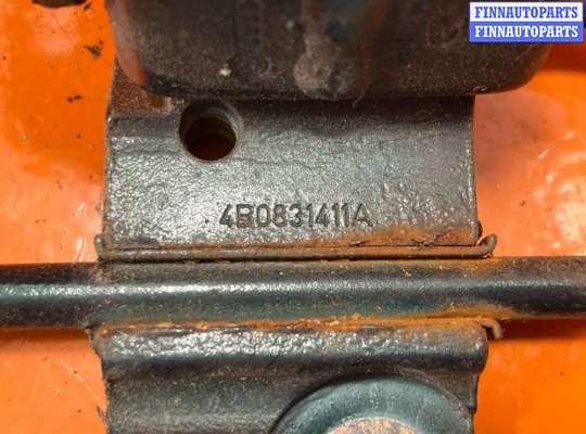 Петля двери на Audi A4 (8D, B5)