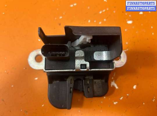 купить Замок багажника на Volkswagen Passat