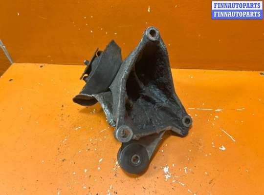 купить Кронштейн КПП на Volkswagen Passat