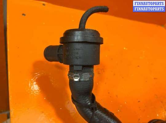 Патрубок (трубка, шланг) на Audi A4 (8D, B5)