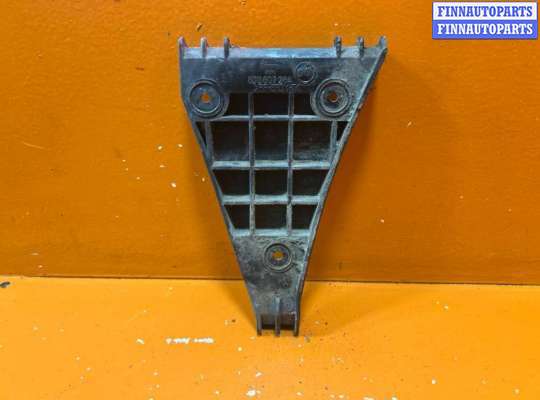 купить Кронштейн крепления бампера переднего на Audi A4