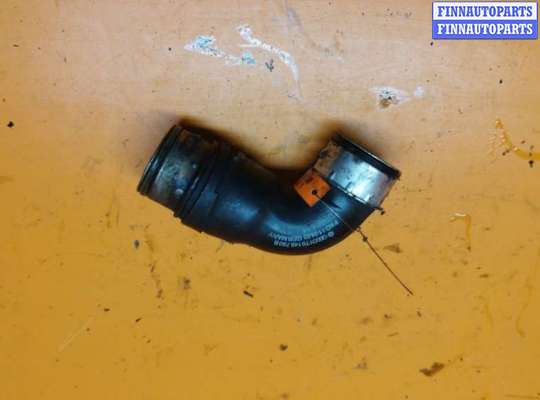 Патрубок интеркулера VG2357808 на Volkswagen Touran