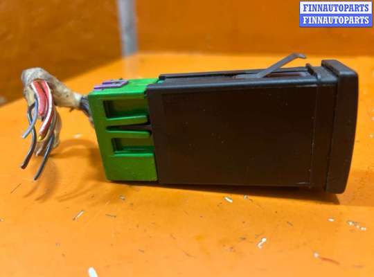 купить Кнопка подогрева сидений на Audi A4