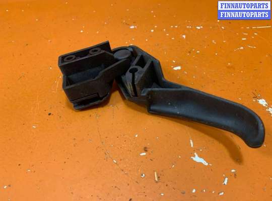 купить Ручка открывания капота на Volkswagen Passat