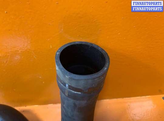 купить Патрубок интеркулера на Volkswagen Passat