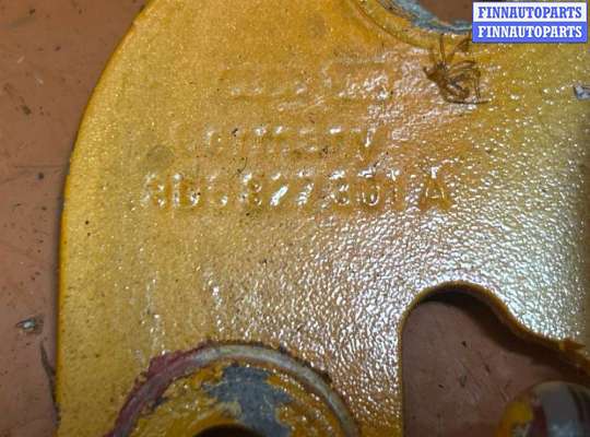 купить Петля двери (крышки) багажника на Audi A4