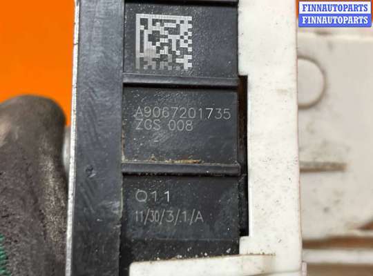 купить Замок двери передней правой на Volkswagen Crafter