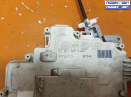 купить Замок двери передней правой на Volkswagen Passat