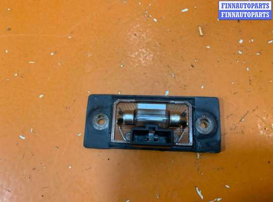 купить Подсветка номера на Volkswagen Touareg