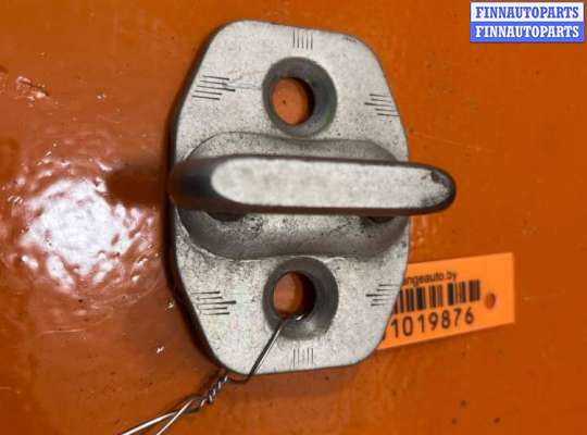 купить Ответная часть (скоба) замка двери на Volkswagen Crafter