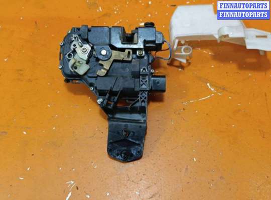 Замок боковой двери на Volkswagen Golf IV (1J)