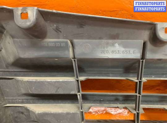 купить Решетка радиатора на Volkswagen Crafter