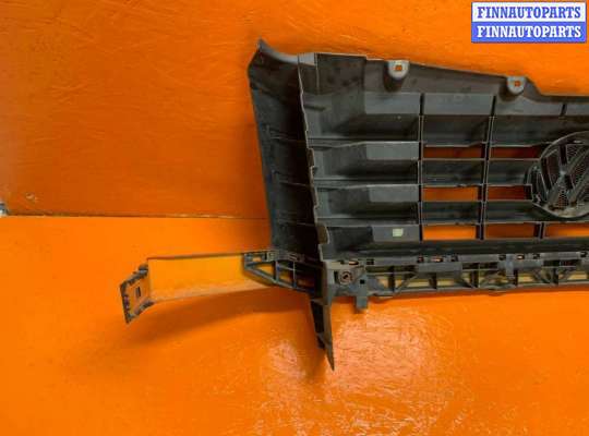 купить Решетка радиатора на Volkswagen Crafter