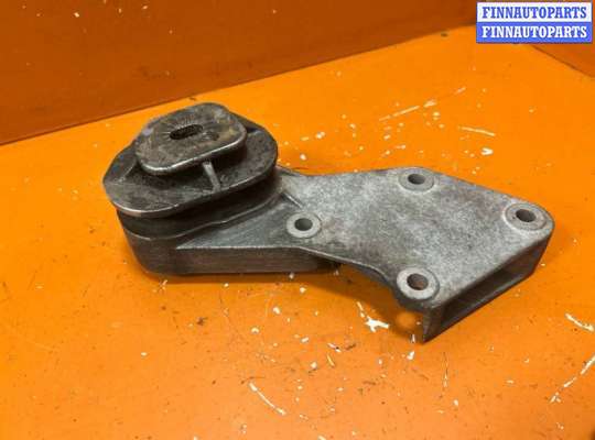 купить Кронштейн крепления на Audi A4