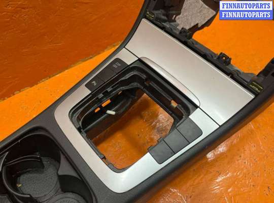 купить Подлокотник на Volkswagen Passat