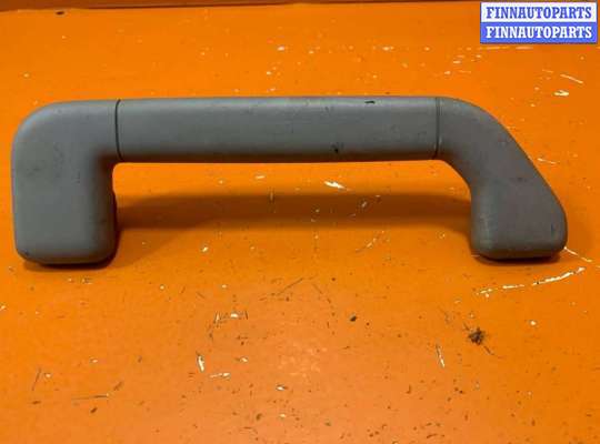 купить Ручка внутренняя потолочная на Volkswagen Touareg