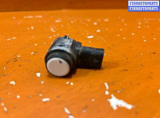 купить Датчик парктроника на Volkswagen Passat