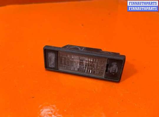 купить Подсветка номера на Volkswagen Crafter