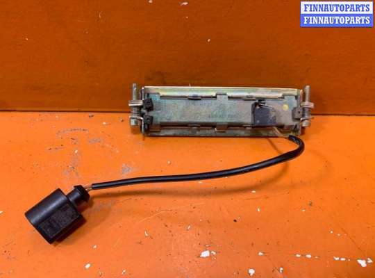 купить Кнопка открытия багажника на Volkswagen Passat