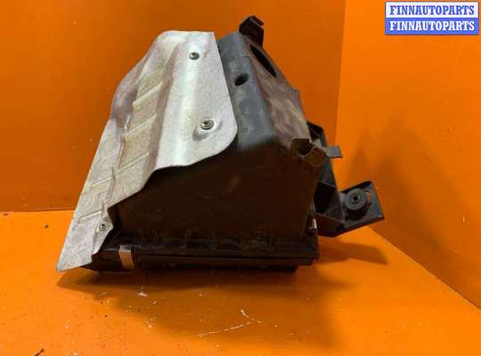 купить Корпус воздушного фильтра на Volkswagen Passat