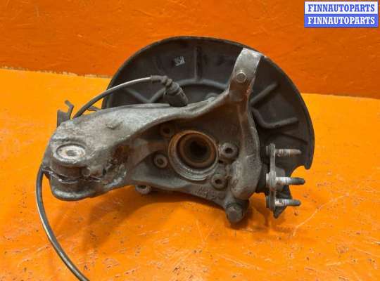 купить Ступица передняя правая на Volkswagen Passat