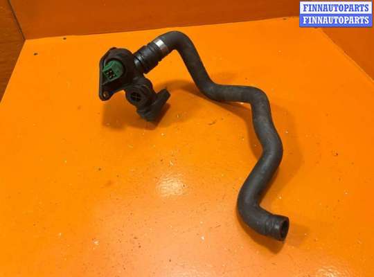 купить Фланец (тройник) системы охлаждения на Volkswagen Passat