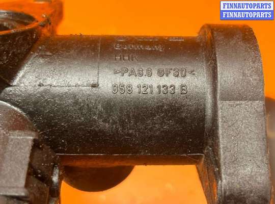 купить Фланец (тройник) системы охлаждения на Volkswagen Passat