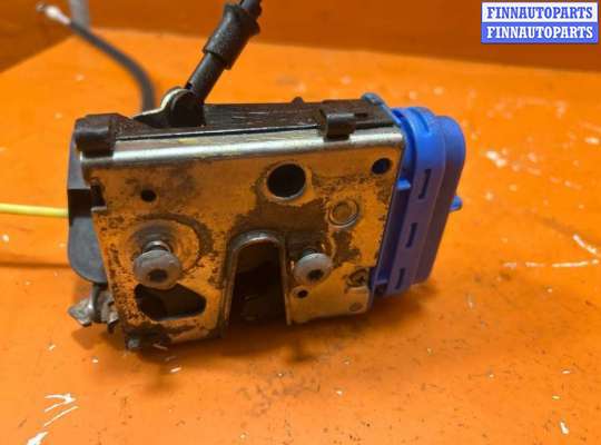 купить Замок двери задней левой на Audi A4