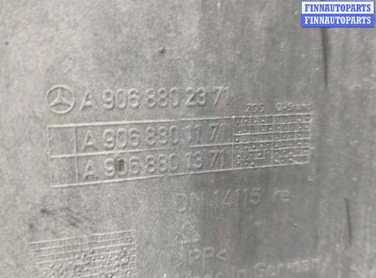 купить Клык бампера задний правый на Volkswagen Crafter