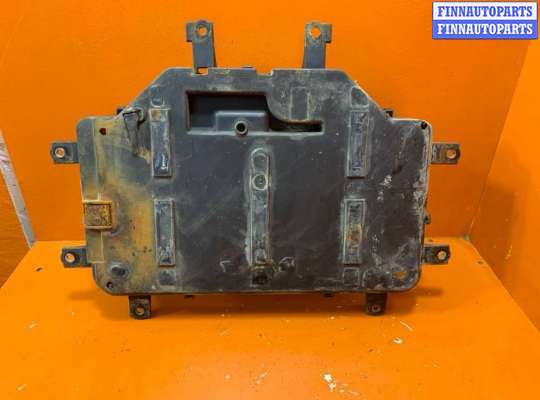 купить Полка аккумулятора (площадка АКБ) на Volkswagen Touareg