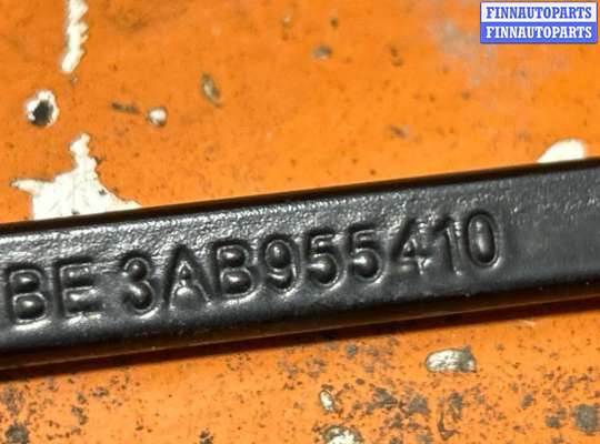 купить Щеткодержатель (поводок стеклоочистителя, дворник) на Volkswagen Passat