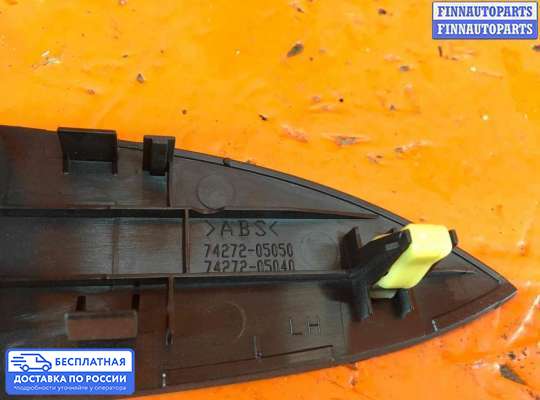 Кнопки стеклоподьемника на Toyota Avensis III (T270)