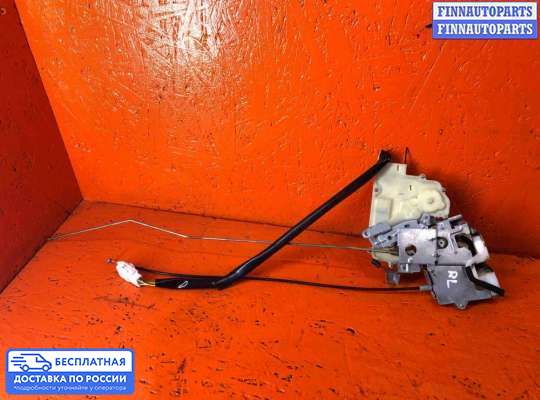 Замок боковой двери на Toyota Yaris Verso