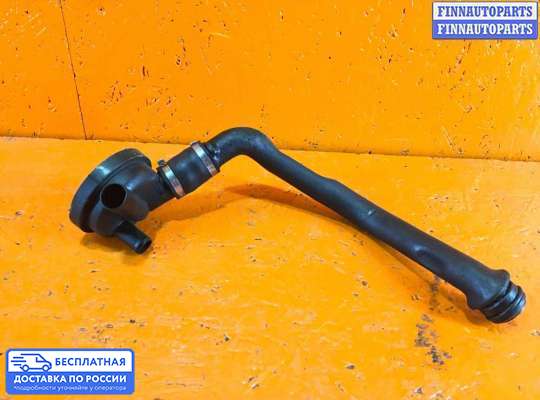 Патрубок (трубка, шланг) на Volkswagen Passat B4 (3A)