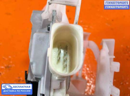 Замок боковой двери на Volkswagen Passat B7 (36)