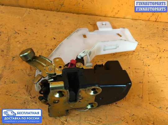 Замок боковой двери на Jeep Cherokee II / Liberty (KJ)