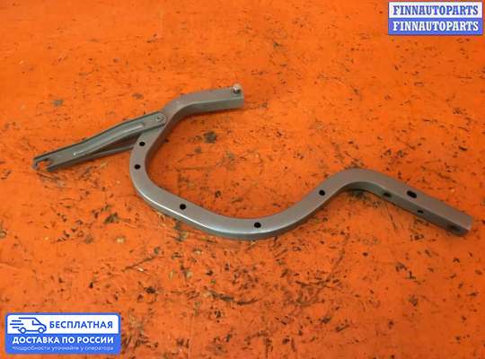 Петля крышки багажника на Toyota Camry XV30