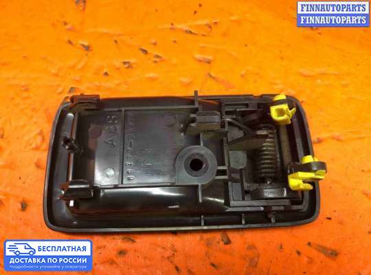 Ручка двери внутренняя на Toyota Yaris Verso