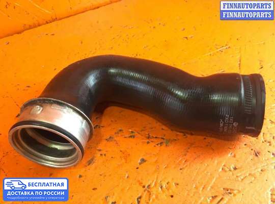Патрубок (трубка, шланг) на Volkswagen Passat B7 (36)