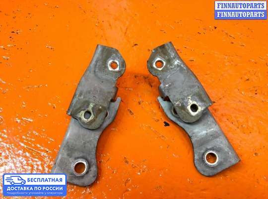 Петля капота на Hyundai Terracan