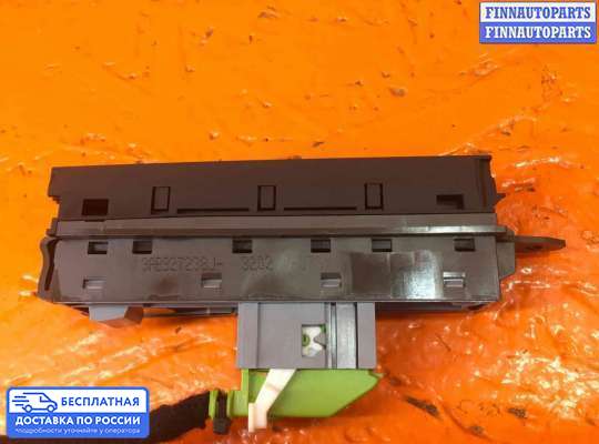 Кнопки на Volkswagen Passat B7 (36)