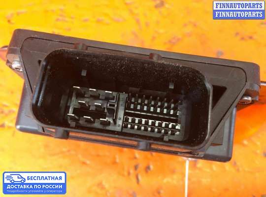 Блок стояночного тормоза (ручника) электронный на Hyundai i40