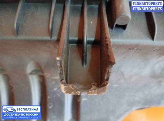 Корпус воздушного фильтра на Volkswagen Passat B7 (36)