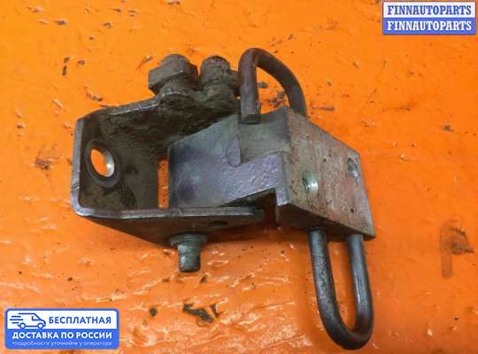 Петля двери на Volkswagen Passat B6 (3C)
