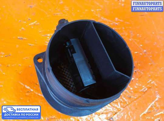 Датчик расхода воздуха (ДМРВ) на Volkswagen Caddy III (2K)