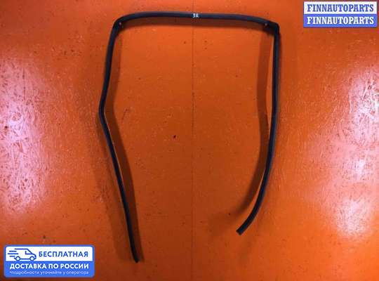 Уплотнитель двери на Toyota Avensis II (T250)