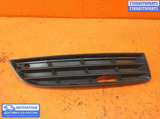 Решетка (заглушка) бампера на Volkswagen Passat B7 (36)
