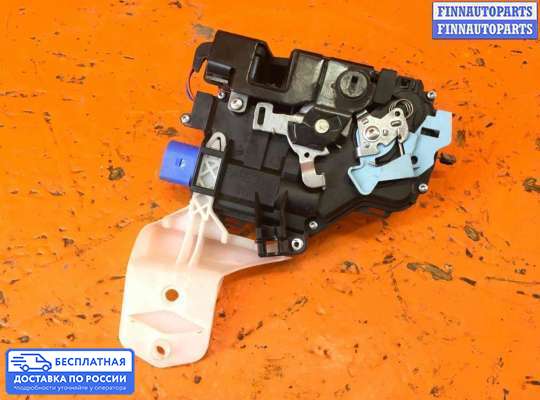 Замок боковой двери на Volkswagen Golf V (1K)
